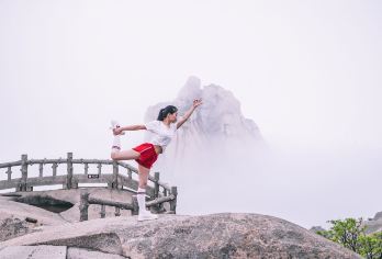 天柱山一日游|合肥发车 含往返大巴+大门票+导游上山陪同讲解【[优选导游]精选当地中文专线导游，深度讲解，边看边听，服务更细心】