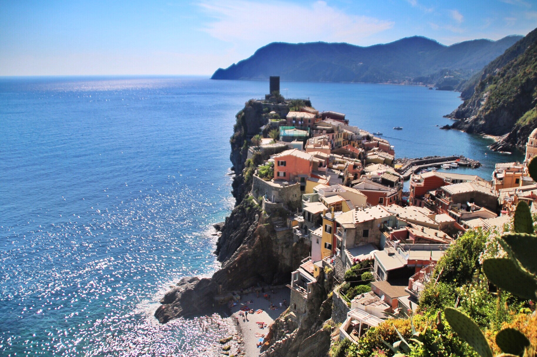 意大利五渔村真的美到要窒息，五渔村位于Riviera海岸，是意大利面积最小的国家公园，它由蒙特罗索(