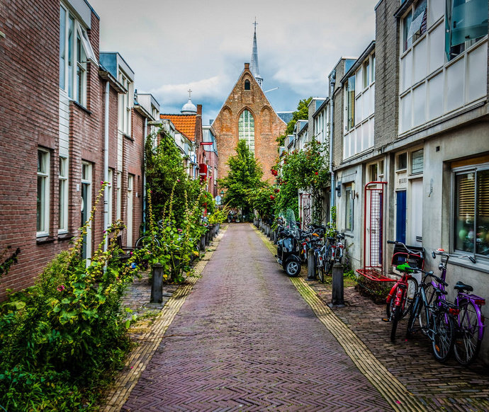 荷兰哈勒姆(Haarlem)，10世纪的古老小城🏰   这是荷兰的一个古老小城，多数建筑可窥见历史发