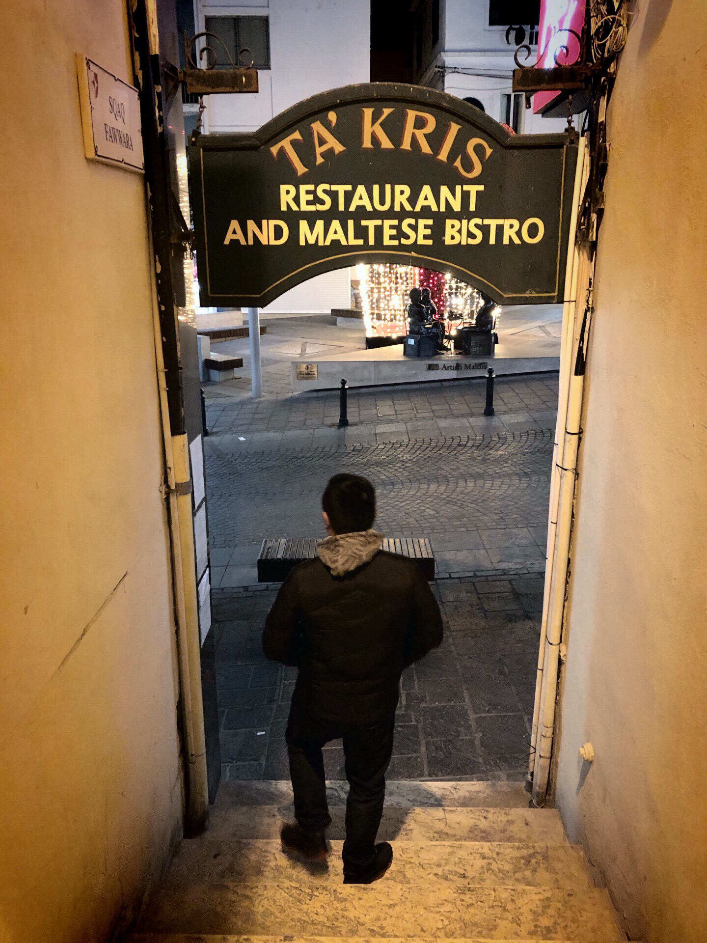 如果此生只去一次马耳他，别错过这家餐厅 因为靠近意大利，马耳他的饮食受其影响很大，比如随处可见的意大