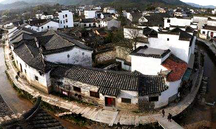 查济村——有着很美的历史        查济古村的起源有着很美的故事和传说，这里最具特色的是明清民居