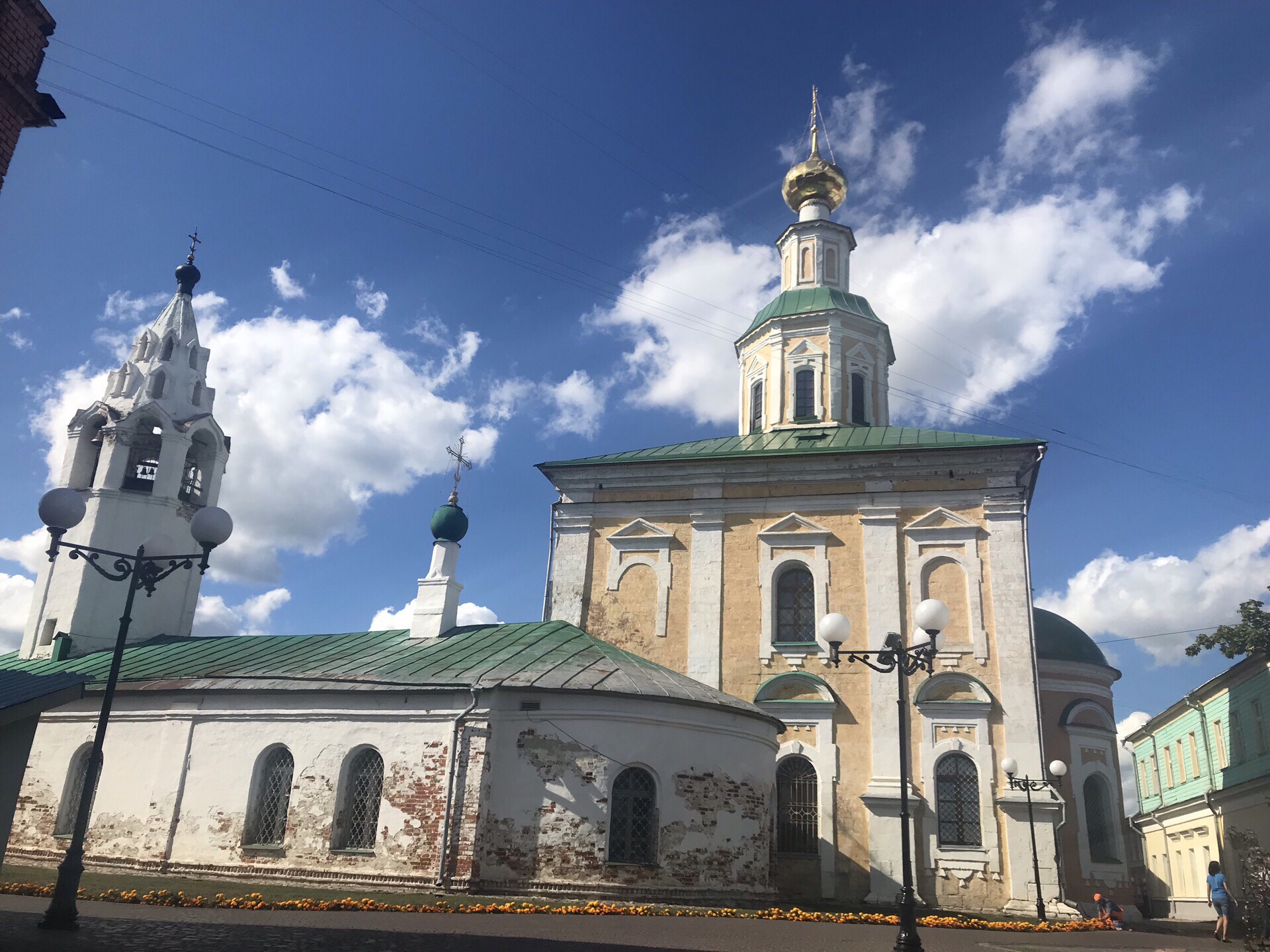 俄罗斯莫斯科附近的金环小镇之一，苏兹达尔，美若仙境，看到这样的环境也能理解俄罗斯为什么出诗人、哲学家