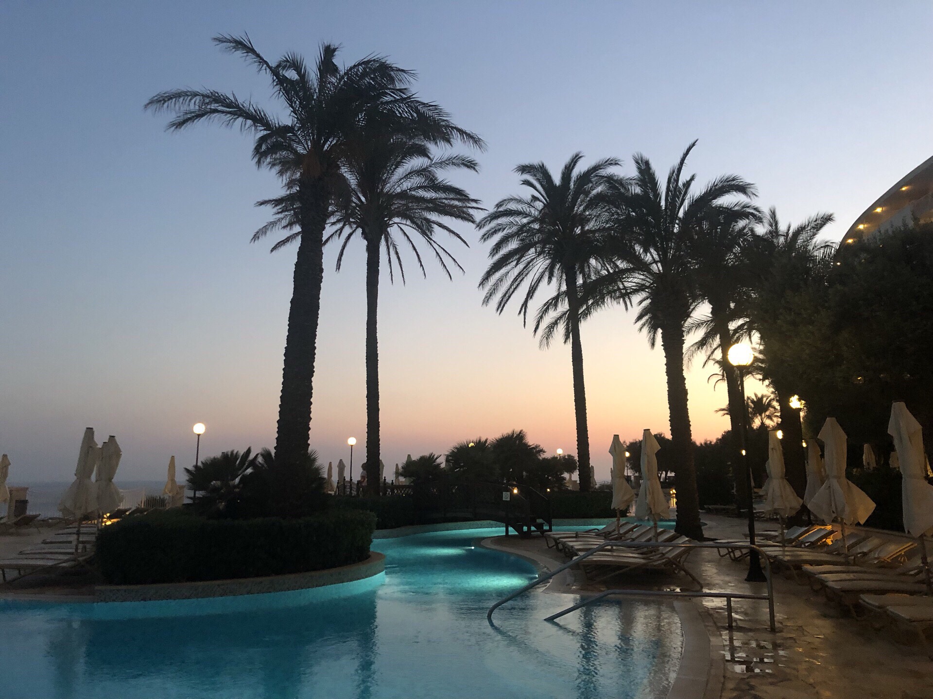 马耳他很美的酒店、沙滩和日落