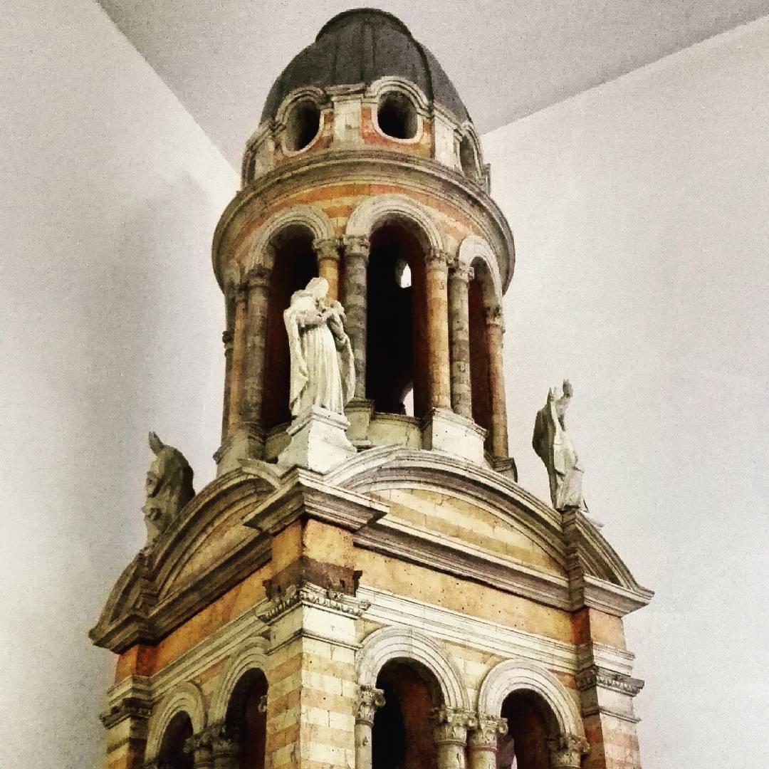 二战时期保存完好的意大利教堂，费拉拉大教堂博物馆  在西欧众多的教堂中，意大利的费拉拉大教堂博物馆历