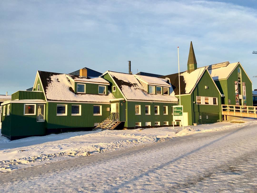 游览格陵兰艺术的理想之地🗿    Nuuk rt Museum成立于2005年，是格陵兰最大的艺术收
