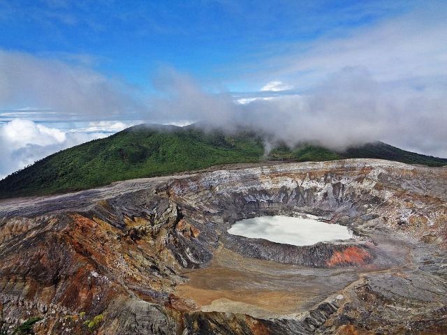 阿雷纳火山国家公园