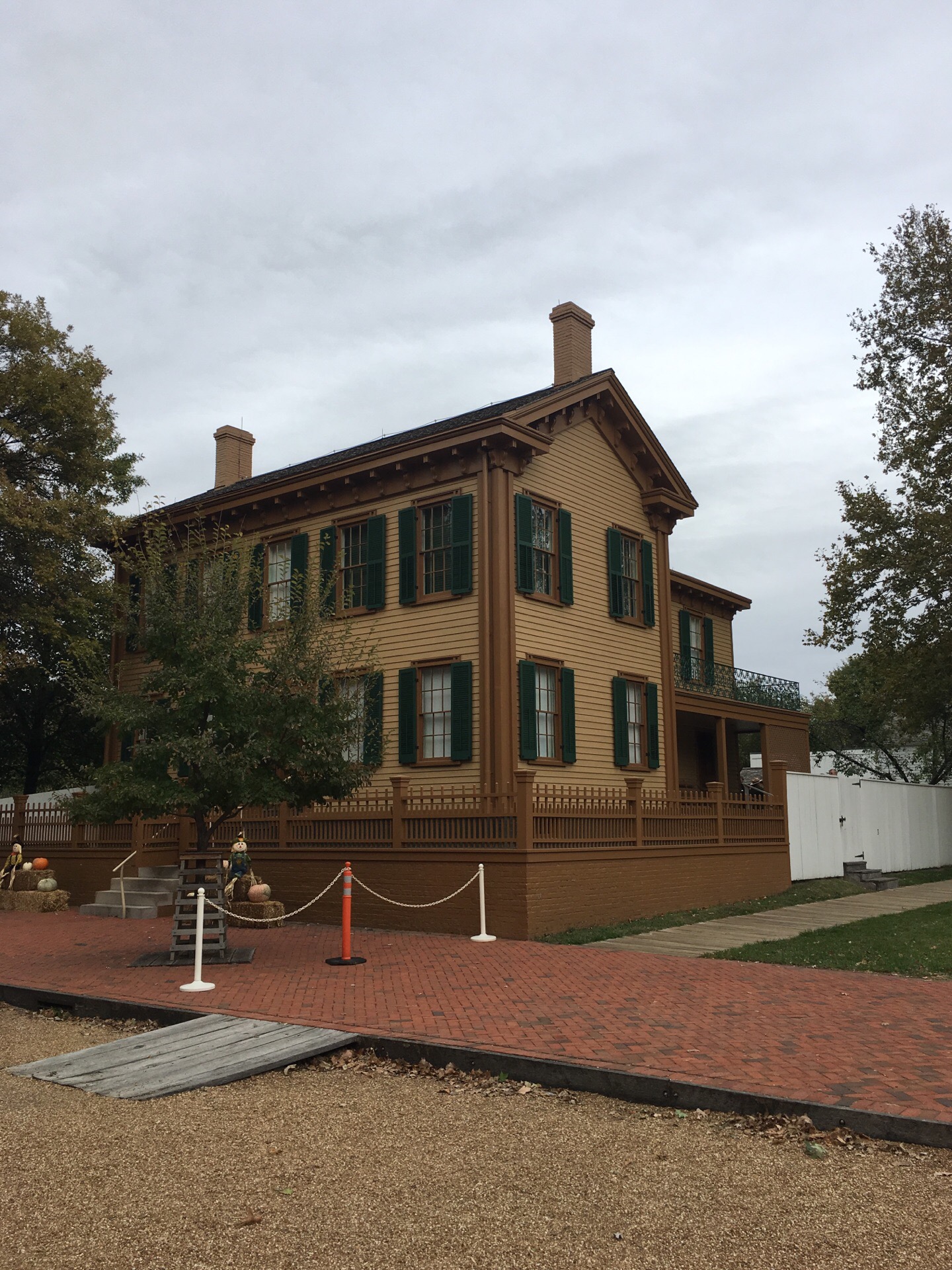 林肯童年时期的家和小镇。