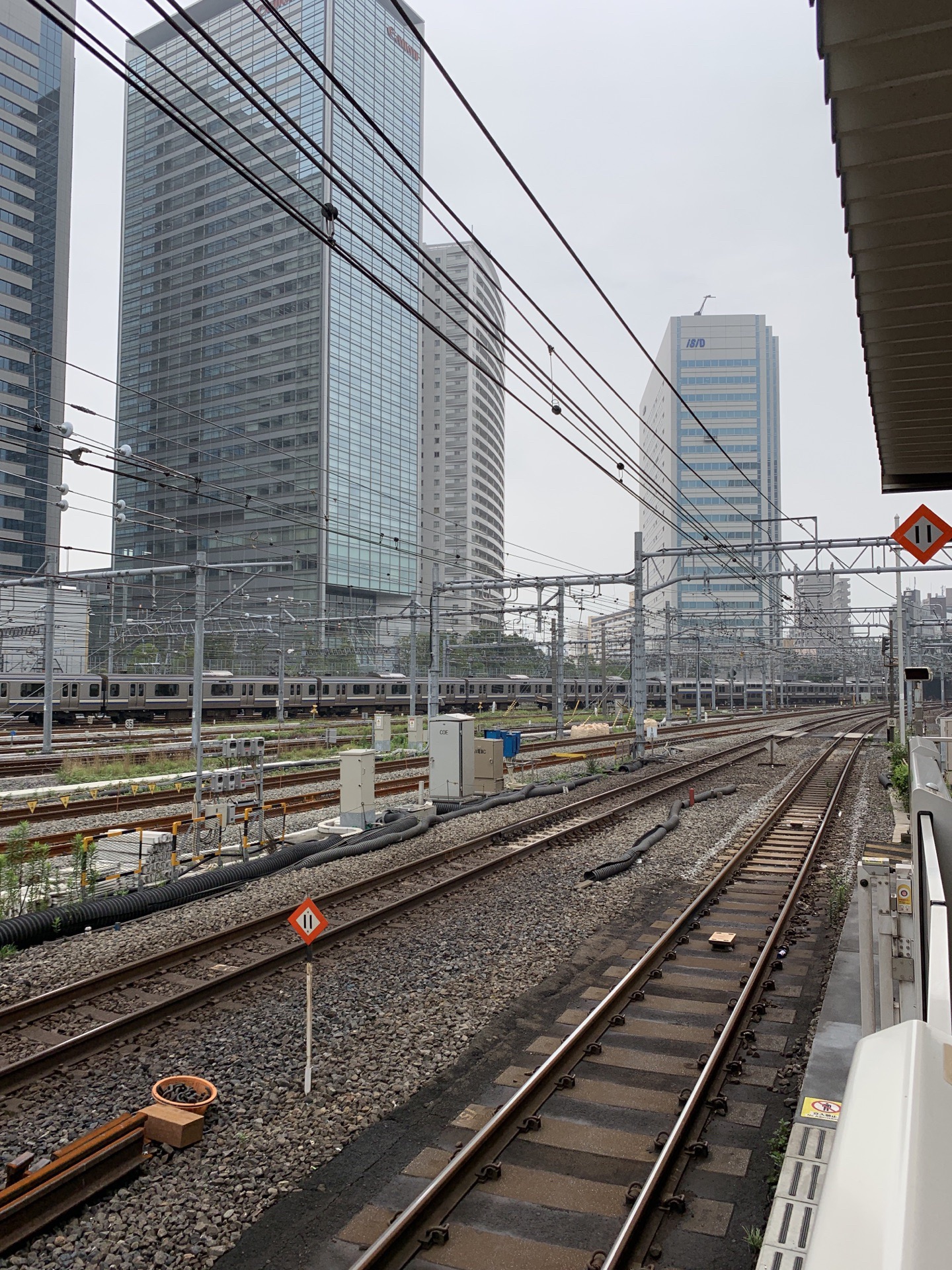 东京品川如蜘蛛网的铁路线