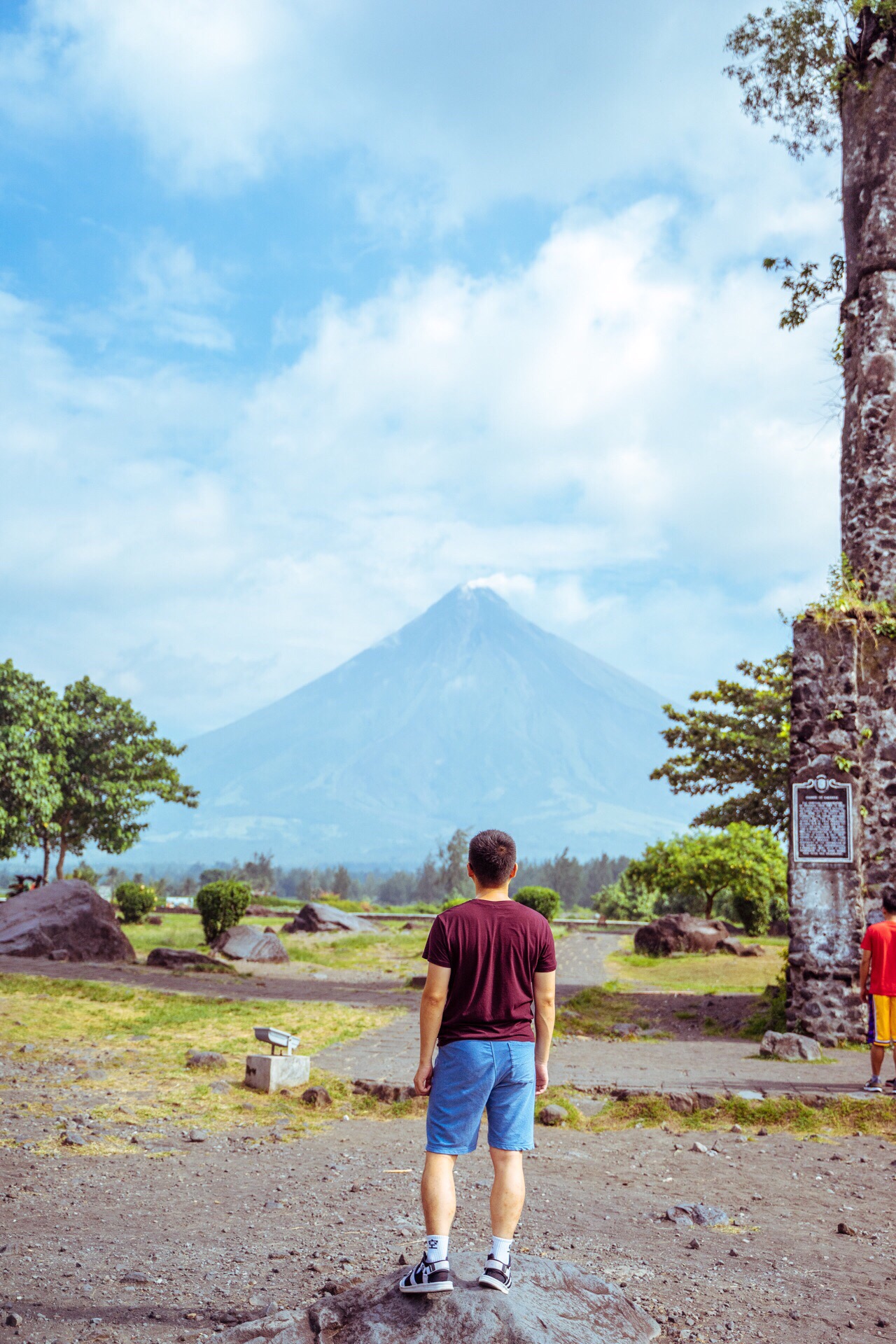 去菲律宾看火山，遗迹和冒着烟的火山更配哦！  很幸运第一天我们就在Cagsawa Ruins看到了完