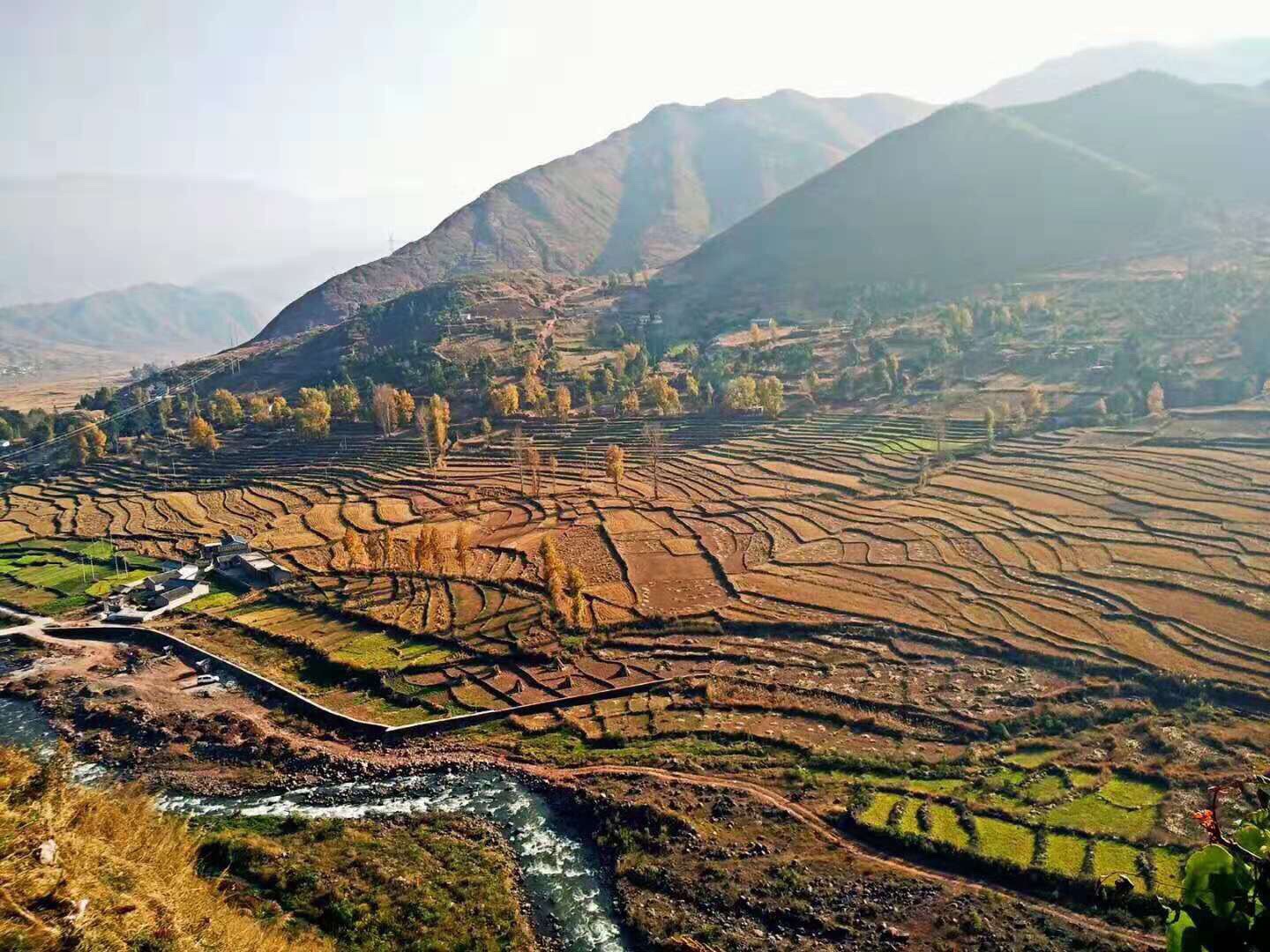 大凉山彝寨