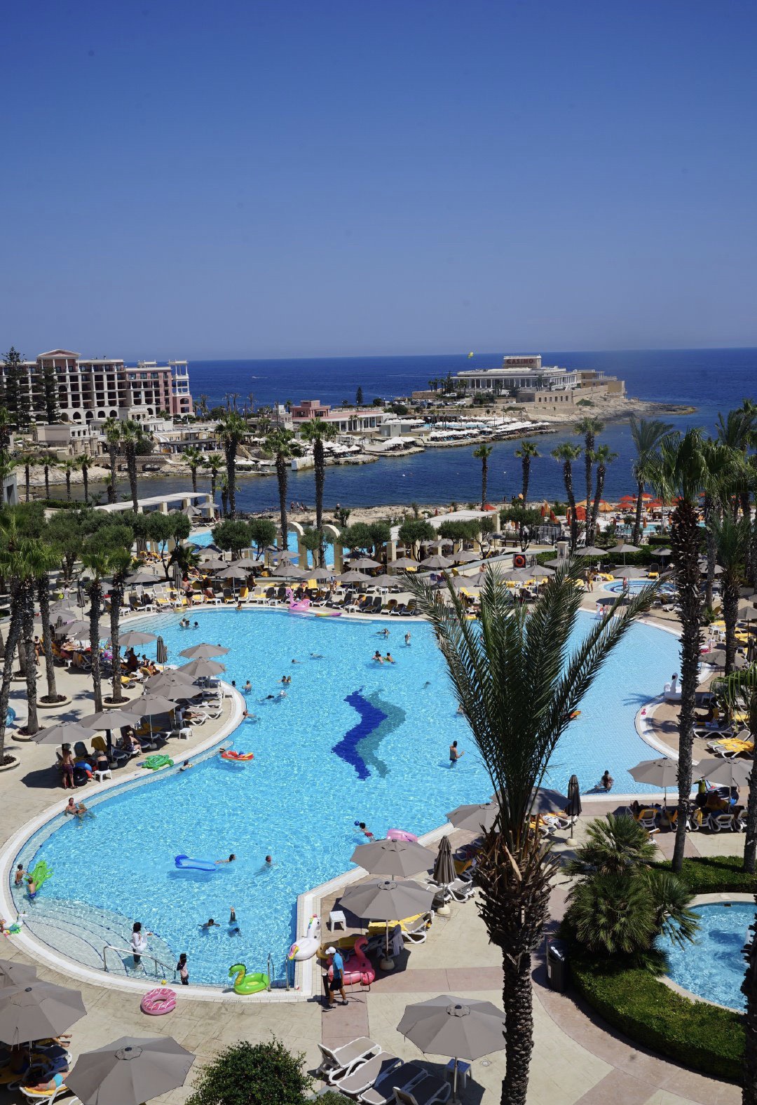 马耳他旅行攻略，🏨酒店只选对的不选贵的！ 对于来马耳他旅游的每个人，相信一定会来的就是他们的首都瓦莱