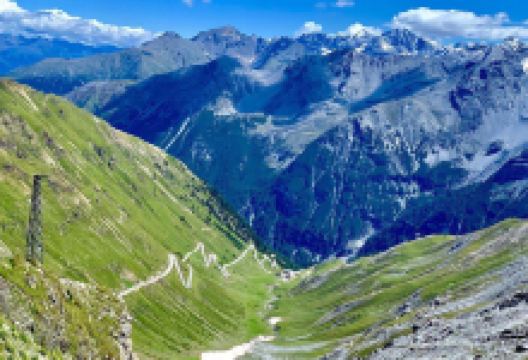 斯泰尔维奥山口景点图片