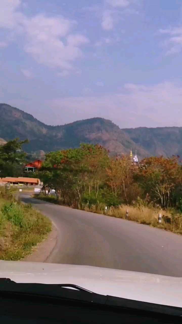 泰国自驾体验四           碧差汶位于泰国北部，距曼谷350多公里，这里不仅有如诗般的田园风
