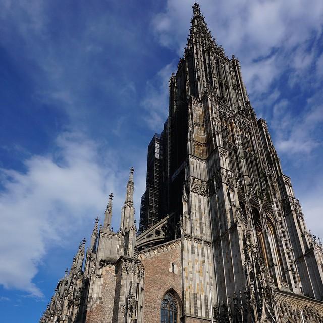 怎么不去看看全世界最高的教堂  我们在北欧的旅行中有德国的一站去德国的话一定会去看教堂，因为德国的教