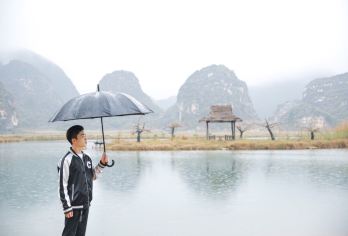 文山普者黑景区一日游【小众玩法•当地人带玩•6人内小团】【[轻松游玩]6人小团轻奢纯玩，当地土著领队全程趣游带玩慢游田园，高铁站免费接送】