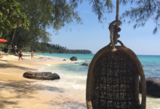 Bang Bao Beach景点图片