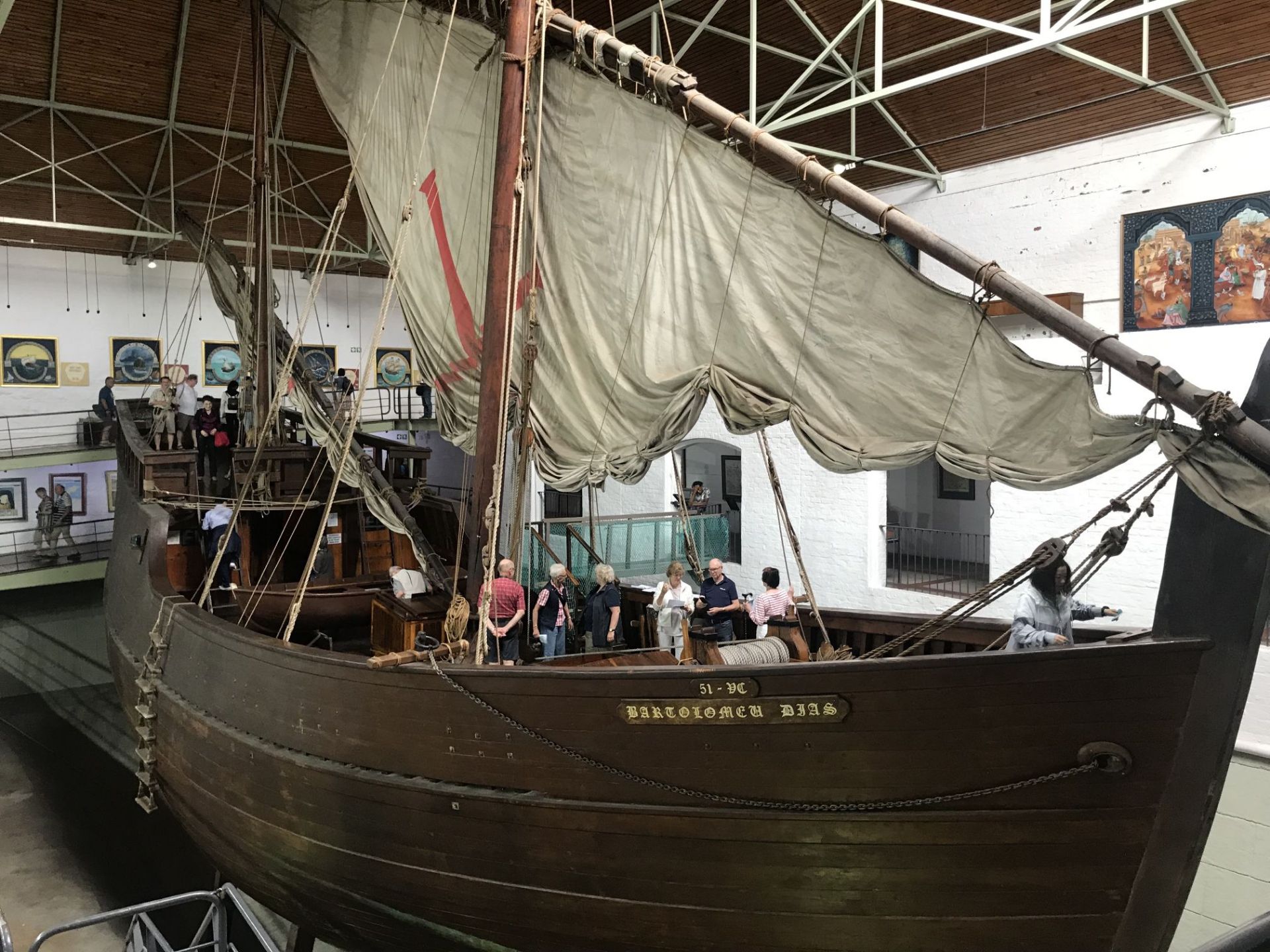 迪亚斯航海博物馆  在南非的行程中，有一个航海博物馆非常吸引我，我们能在这里发现南非的由来。南非是葡