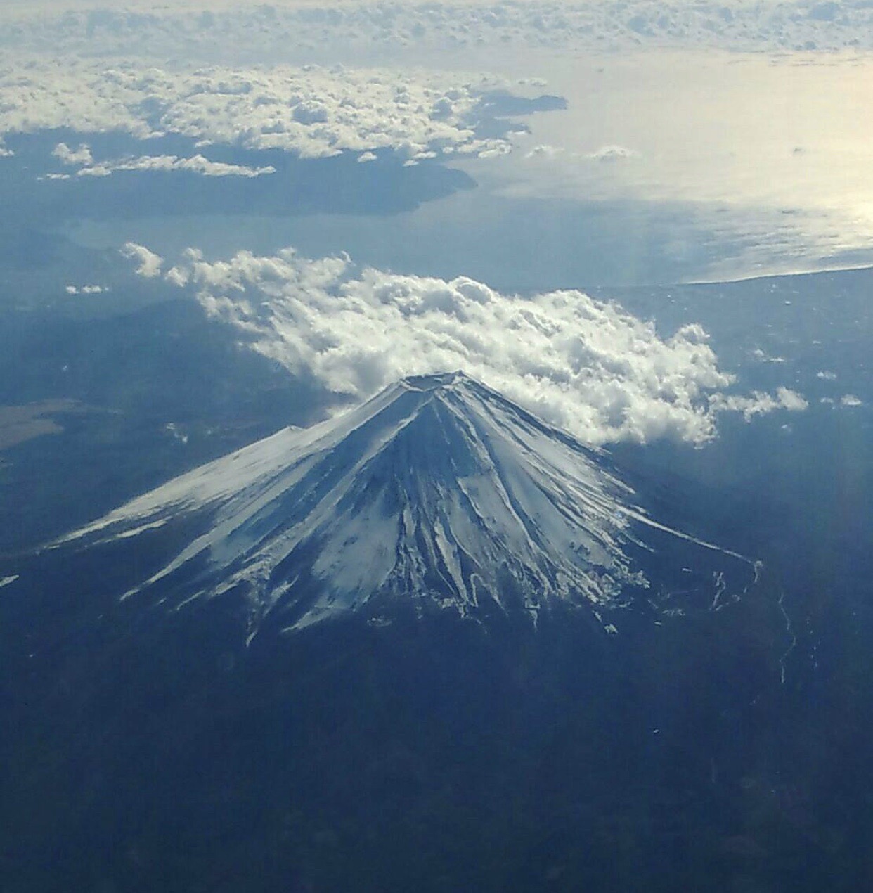 日本🇯🇵飞机上俯视富士山🗻 东京后乐园、东京巨蛋里面看棒球比赛，还有漂亮的小姐姐来卖啤酒哦🍻浅草，一