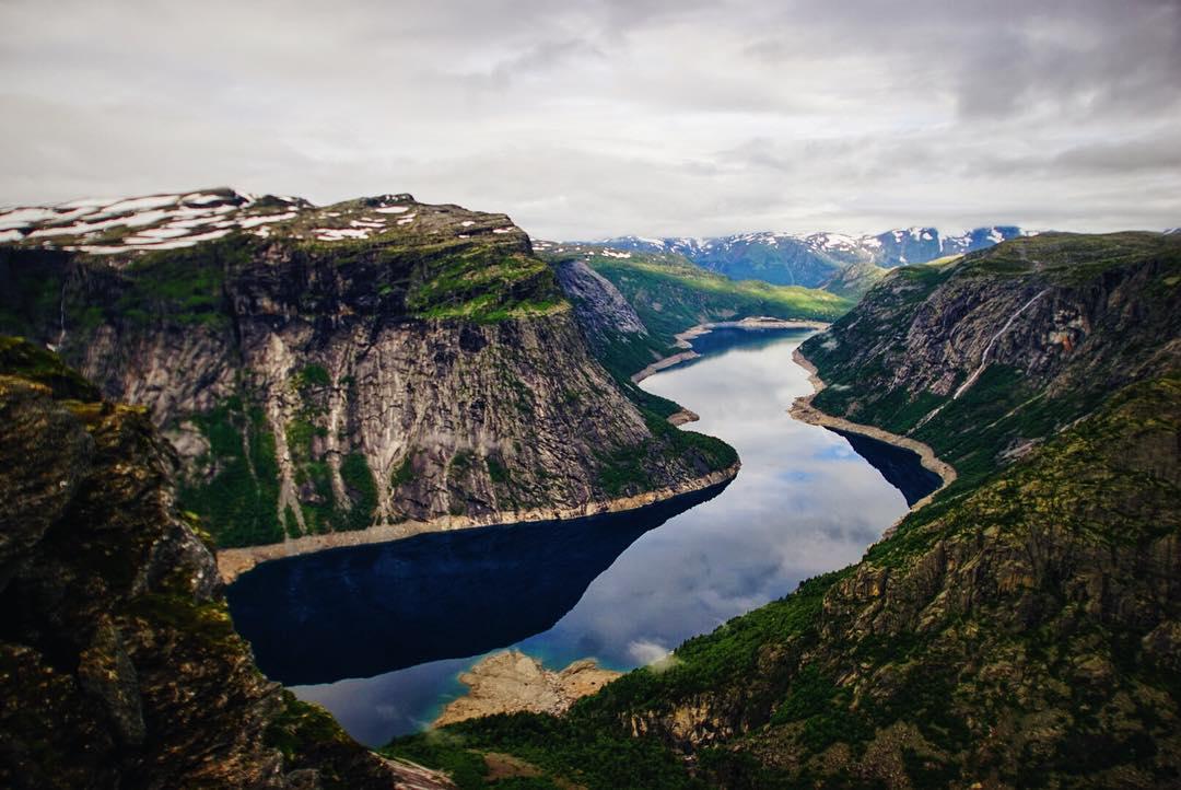 恶魔之舌，是属于勇者的冒险  只要搜索挪威相关的旅行信息，恶魔之舌多半会跳出来。《孤独星球》杂志也对