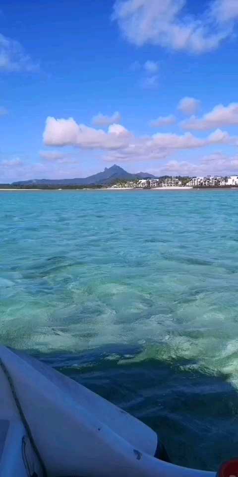 毛里求斯蓝海湾出发 玻璃底船🚢 浮潜 海底漫步 景色超级美 🦆