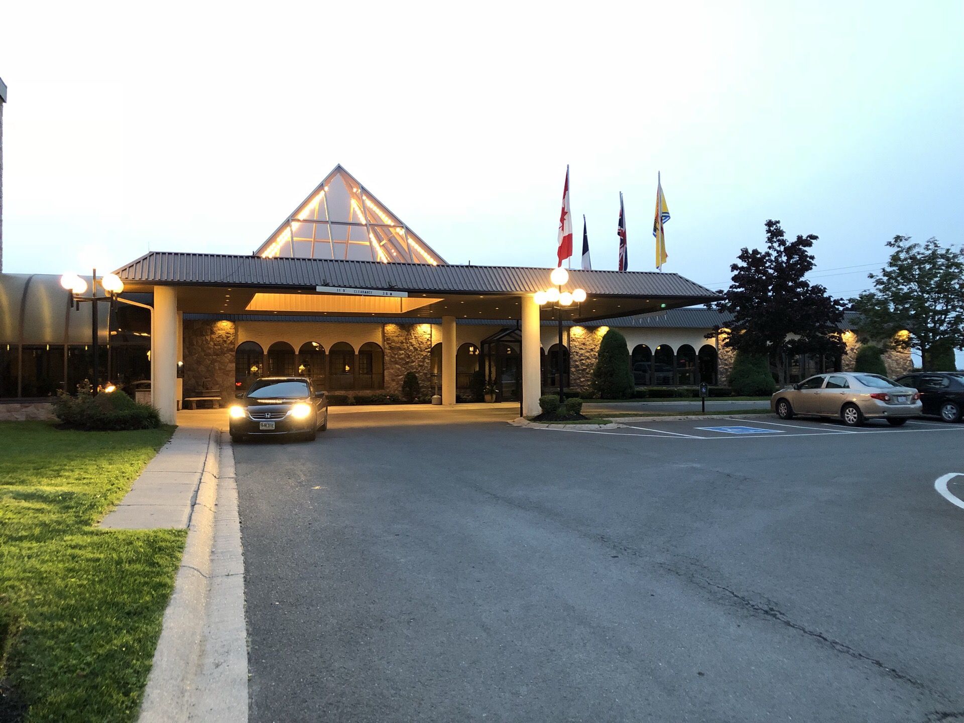 加拿大弗雷德里克顿酒店夜景