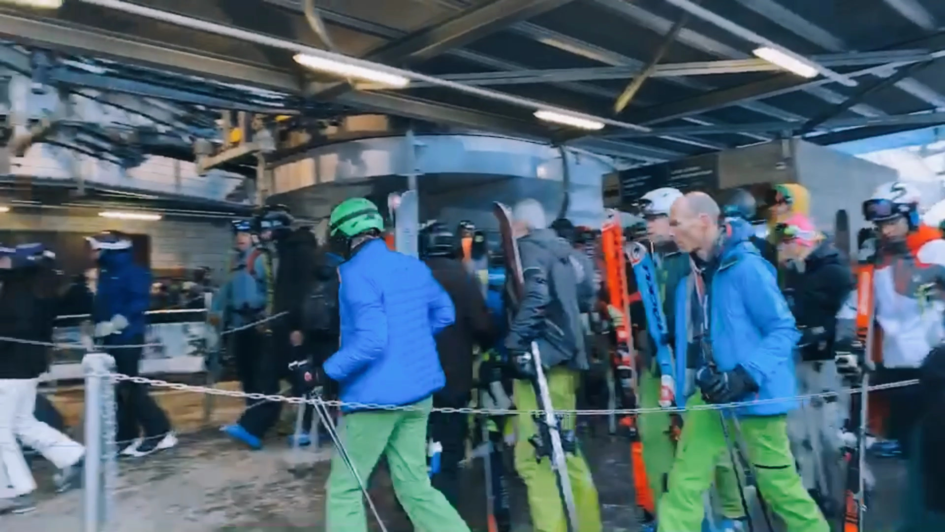 瑞士滑雪天堂 之前给大家分享了，在德林瓦德的滑雪体验！那个比较适合初学者的我，今天给大家分享一个，我