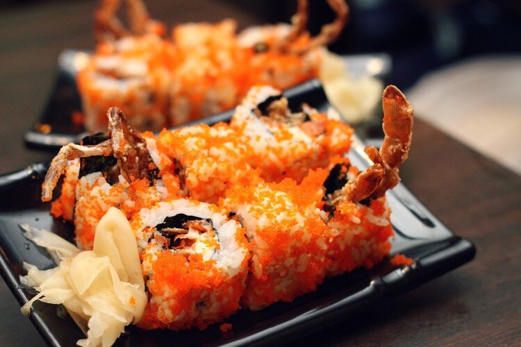 ひまわり寿司，150日元就可以尝到的人间美味，心动心动❤

150日元在ひまわり寿司，可以吃到鲑鱼、