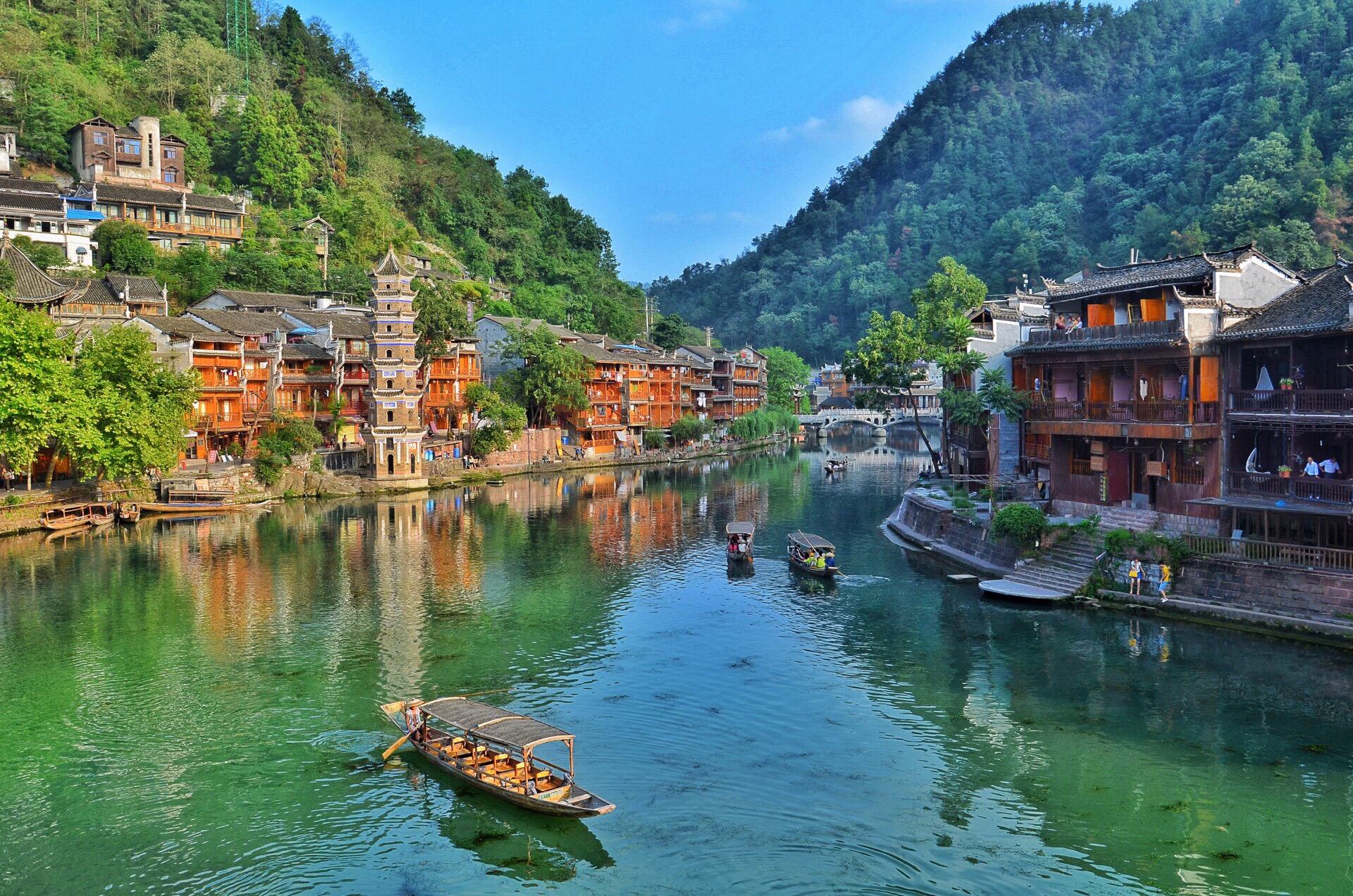 2-Day Fenghuang Tour: Explore the Historical Charm of Fenghuang Ancient Town, Experience the Ethnic Style of Zhushan Miaozhai