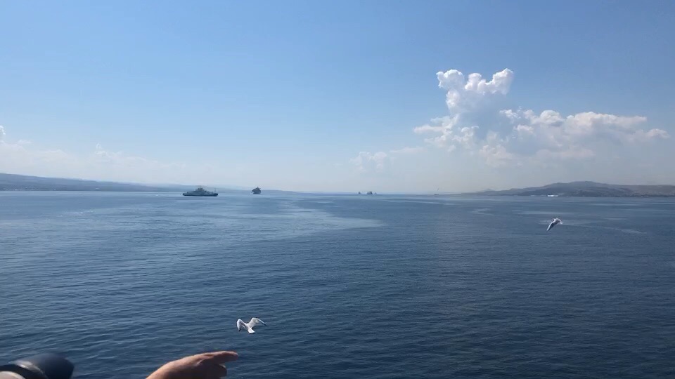 恰納卡萊-是土耳其西北部連接愛琴海和瑪律馬拉海的要衝，也是亞洲與歐洲兩大陸的分界線，屬連接黑海及地中
