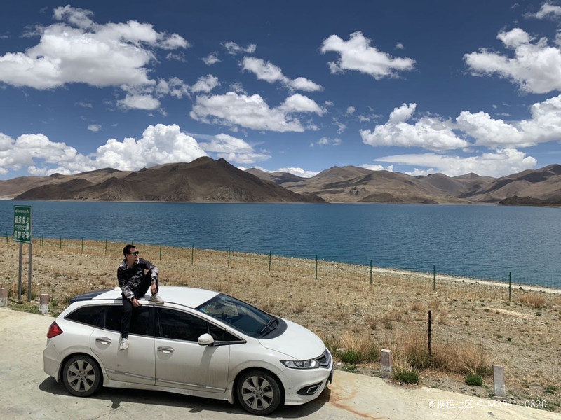 这是我家赵先生自己去拉萨旅游，走的时候说好的最少也要半个月，开车