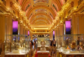 澳门经典一日游【香港出发+纯玩团+威尼斯人+大三巴牌坊】【大三巴牌坊/澳门回归贺礼陈列馆/妈祖庙/渔人码头/打卡澳门经典地标】