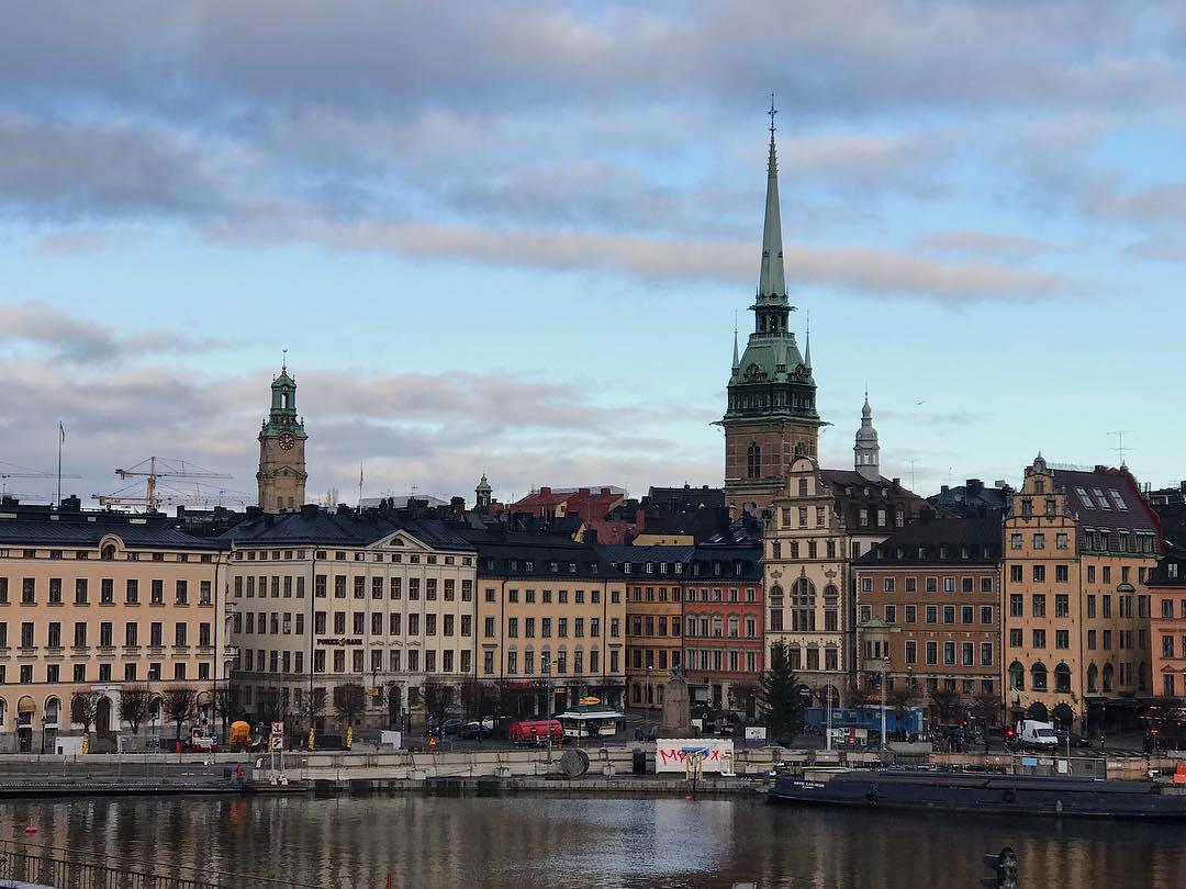 6天的时间深入的了解瑞典！  瑞典也是高度发达的资本主义国家，拥有超棒的自然环境和超多的世界文化遗产