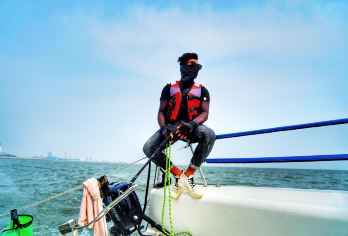 小嶝岛+五缘湾帆船一日游【赶海抓蟹+亲子出行+帆船出海体验】【[专属服务]1单1车，一台车一整天只为您服务 ，不拼团告别拥挤，上门接送更省心，天天发团灵活选】