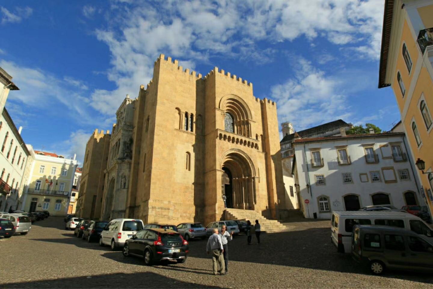 葡萄牙🇵🇹科英布拉大学 伊比利亚第二古老的大学 葡萄牙最高学府！