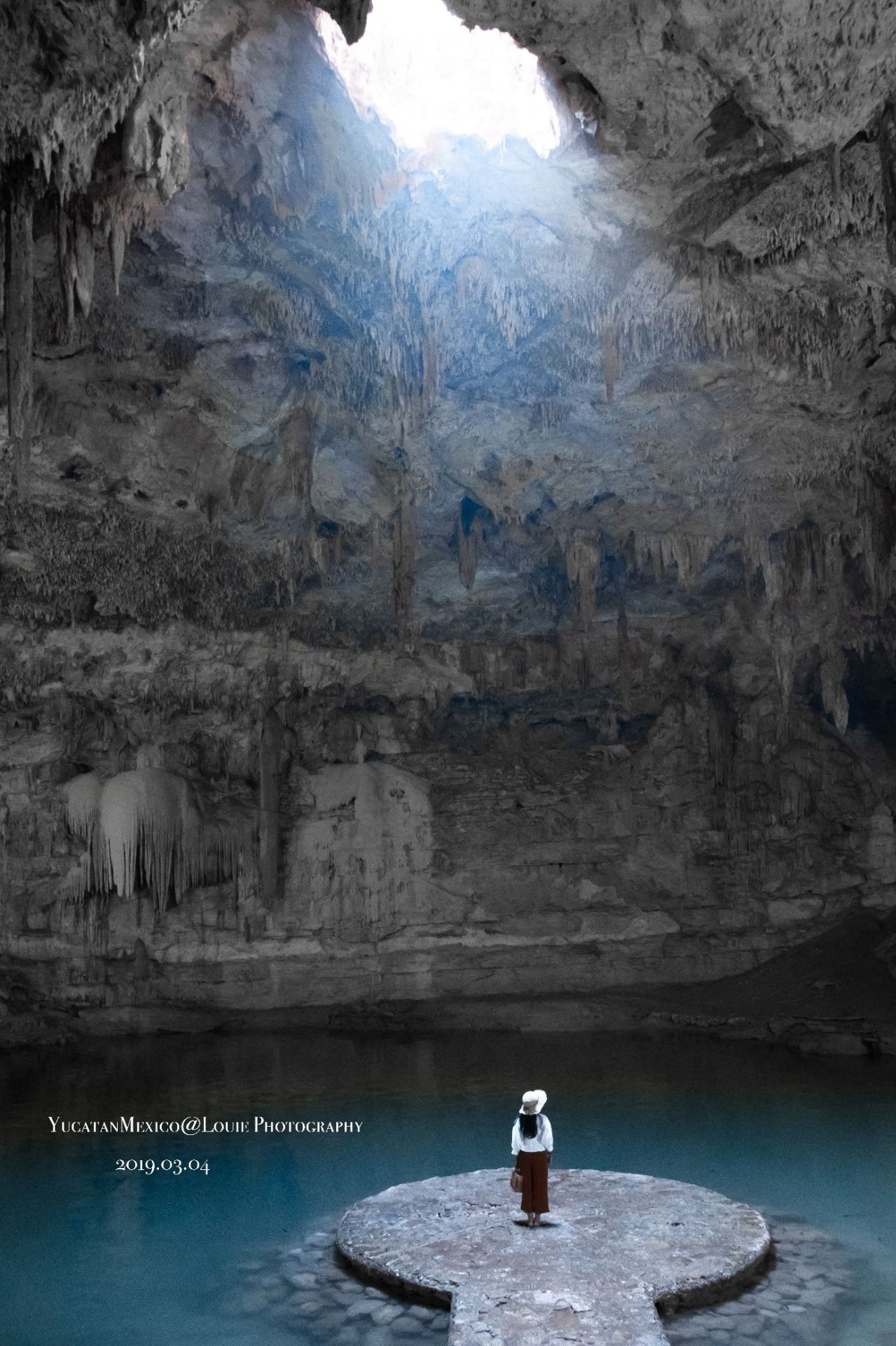 墨西哥|尤卡坦半岛|天然井|洞潜👇#寻梦环游记[影视]# 在墨西哥尤卡坦半岛，这里没有什么河流，常年