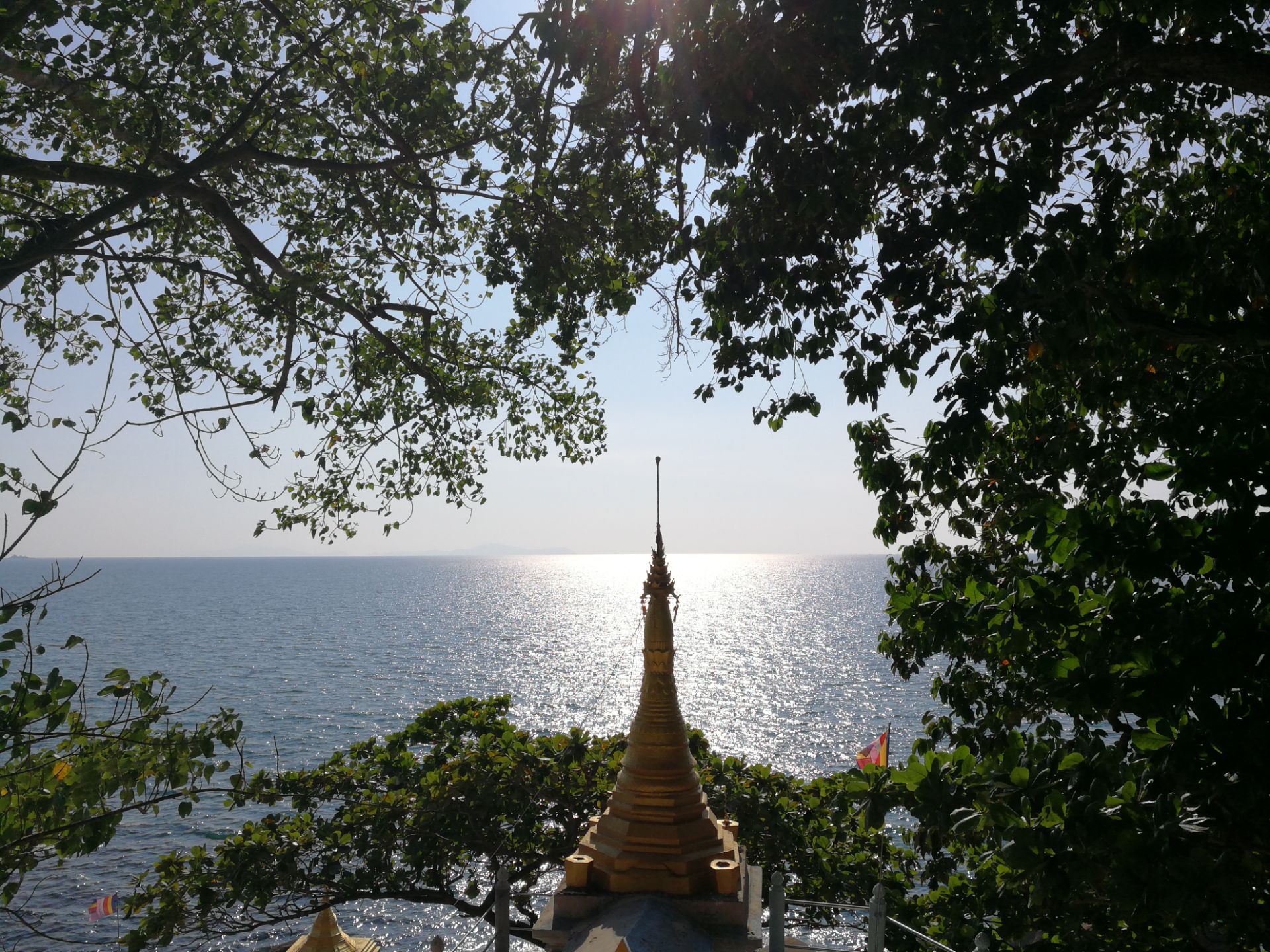 缅甸佛塔，大海！