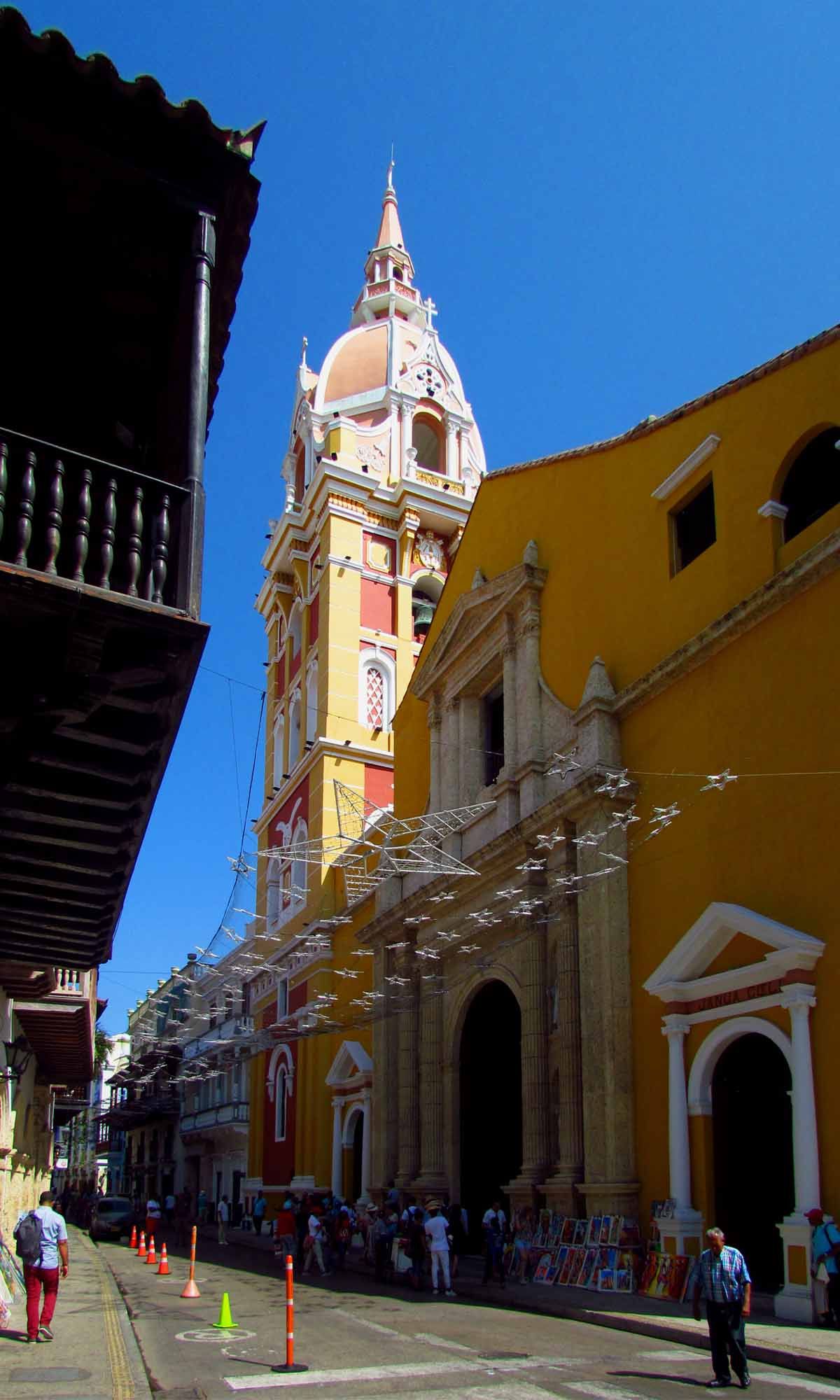 哥伦比亚的卡塔赫纳大教堂 (Cathedral of Cartagena)，正式是亚历山大圣凯瑟琳的