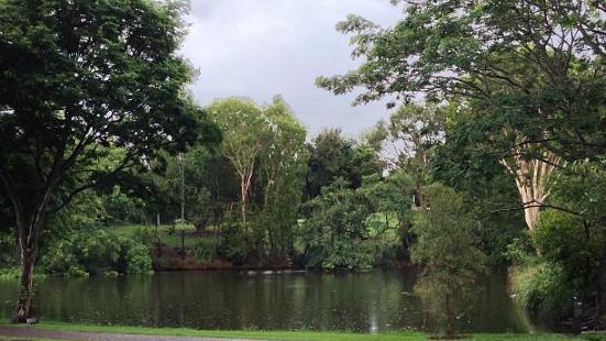 UQ Lakes