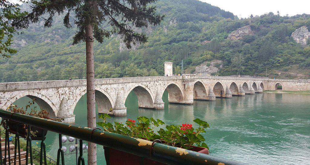 寻求历史记忆—迈赫迈德•巴什•索科罗维奇的古桥     生活在21世纪的人们更多只能体会当下生活的点