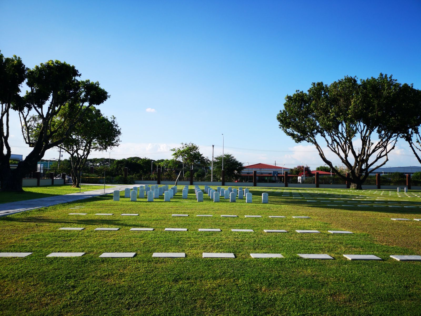 克拉克美军纪念墓园（菲律宾） 1950年开放，纪念在美西战争（1898）和美菲战争（1898-190