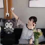 Huang✧💕✧*。٩(ˊωˋ*)و✧*。