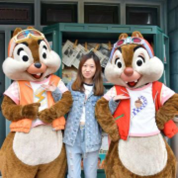 吃萝卜🥕的兔子🐰