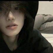 热爱旅游的小玟同学