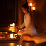 乐山安珀酒店Sales萱萱