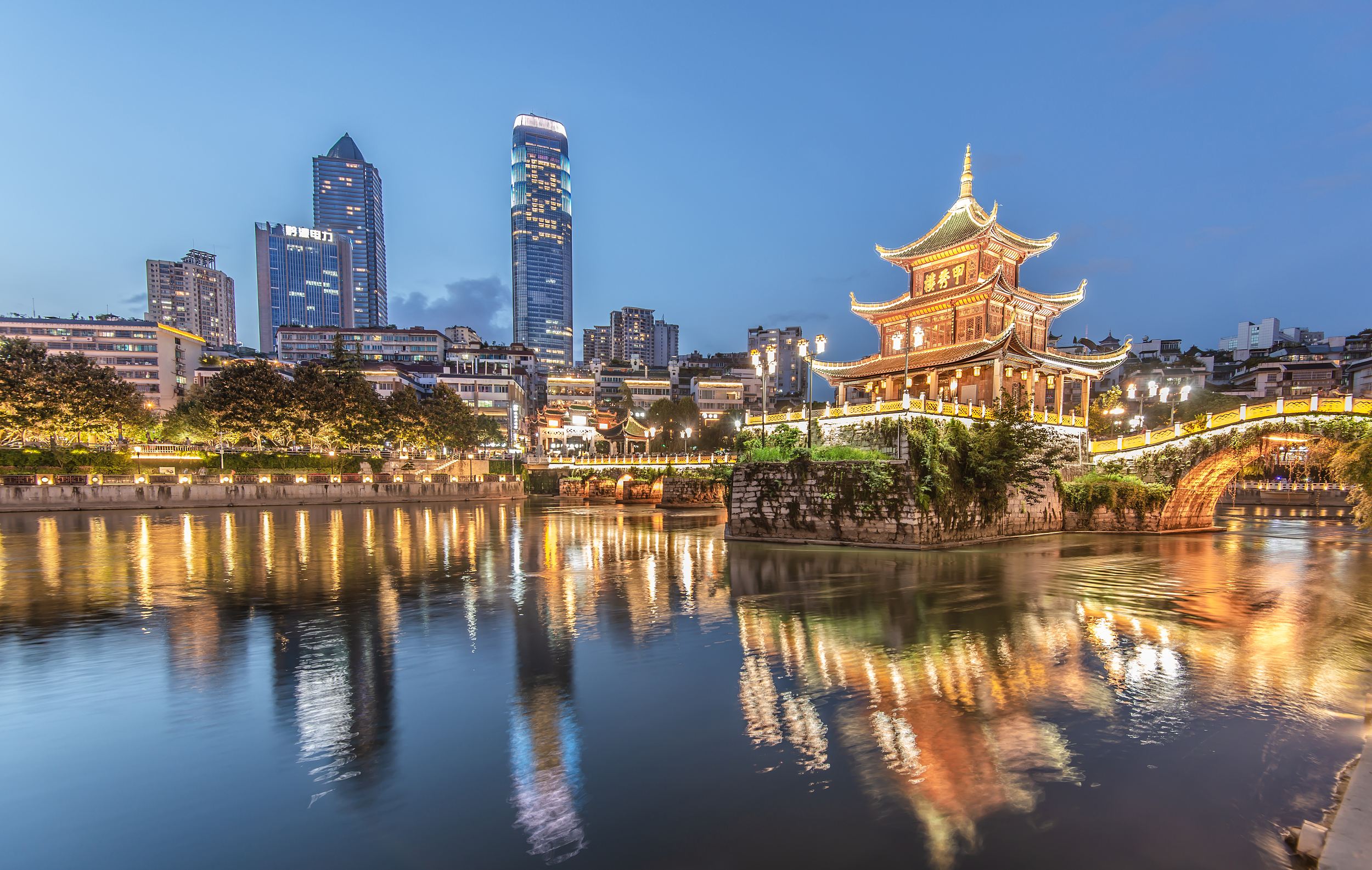 3-Day Guiyang Tour: Natural Beauty and Cultural Heritage