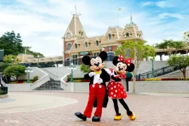 3-Day Hong Kong Family-Friendly Tour: Disneyland Adventure and Science Interactive Experience