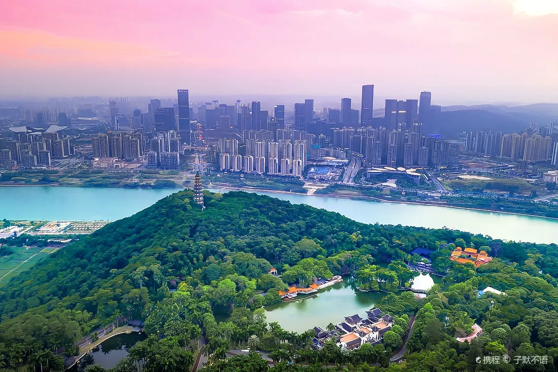 2-Day Nanning Tour: Half City Greenery, Half City Buildings