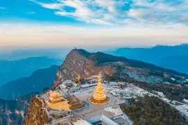 2-Day Emeishan Tour: Natural Beauty, Cultural Heritage