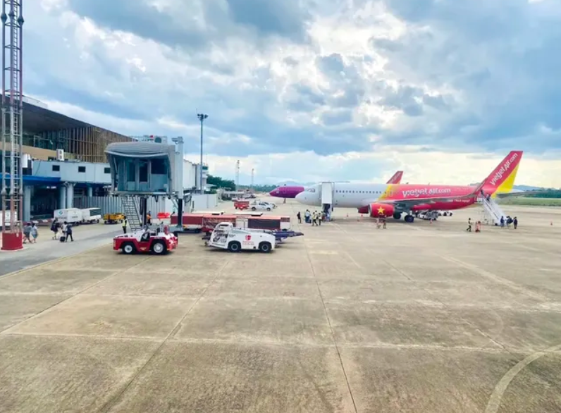 สนามบินสุราษฎร์ธานี