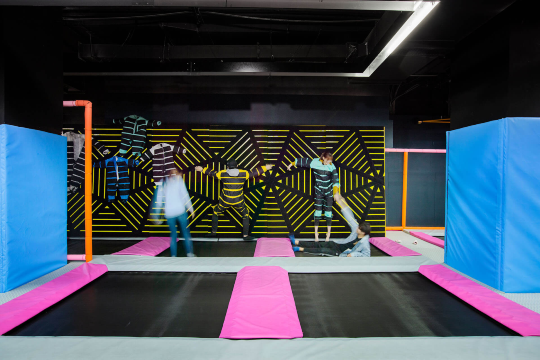 異想新樂園必玩 VR 彈跳床